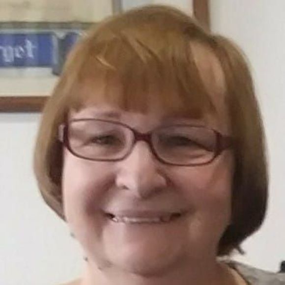 Meet your Posher, Carole - Picture 1 of 1